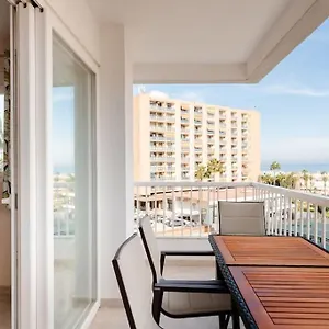 Amplio Con Vistas Al Mar Y Piscina En Apartamento Benalmádena